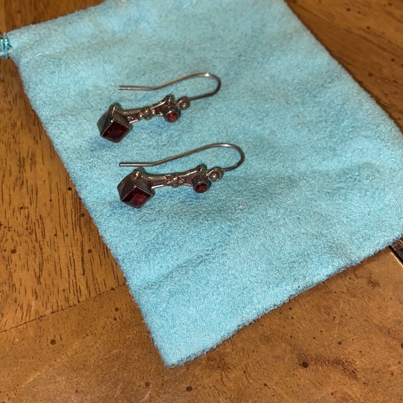 Stunning Vintage Ruby & Silver Earrings! - Picture 4 of 8